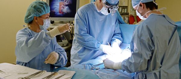 Des chirurgiens - Sputnik Afrique