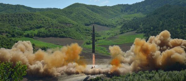 The intercontinental ballistic missile Hwasong-14 is seen during its test launch in this undated photo released by North Korea's Korean Central News Agency (KCNA) in Pyongyang, July, 4 2017. - Sputnik Afrique