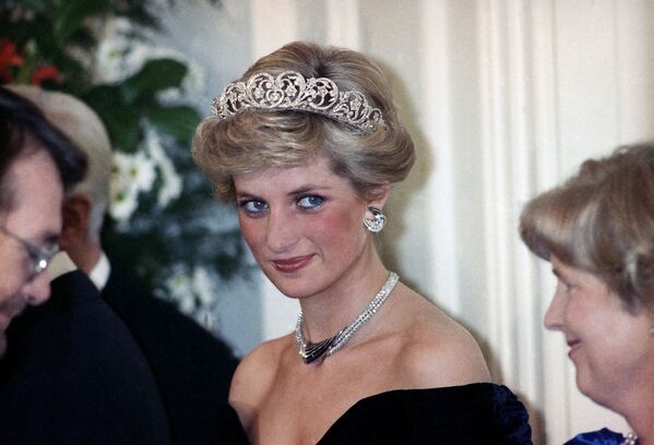 La princesse Diana lors d’une réception en l’honneur des membres de la famille royale à Bonn, en Allemagne, 1987 - Sputnik Afrique