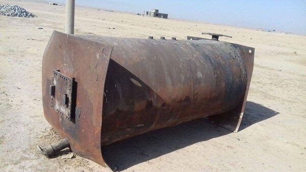 Une «harraka», une fournaise pour la production artisanale d'essence - Sputnik Afrique