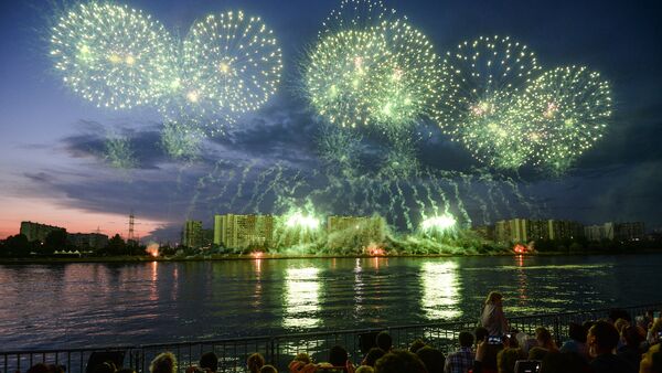 Le 2e Festival international des feux d'artifice Rostec à Moscou - Sputnik Afrique