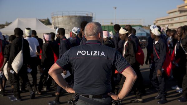 Migrants en Italie  - Sputnik Afrique