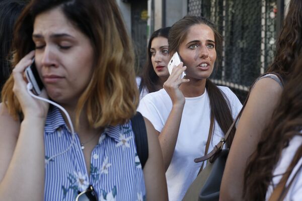 Sur les lieux de l’attaque où un véhicule a percuté la foule à Barcelone, en Espagne - Sputnik Afrique