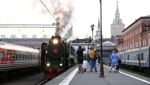 Le train touristique la Russie impériale - Sputnik Afrique