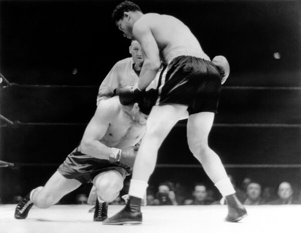 Joe Louis contre Max Schmeling Joe Louis contre Max Schmeling - Sputnik Afrique