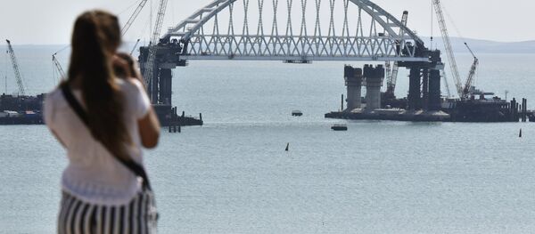 La construction du pont sur le détroit de Kertch en Crimée - Sputnik Afrique