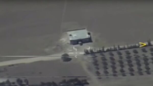 Moscou publie une vidéo des frappes contre Daech à Deir ez-Zor - Sputnik Afrique