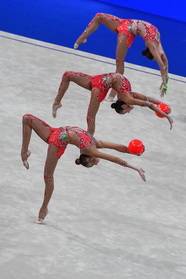Les meilleurs clichés des championnats du monde de gymnastique artistique - Sputnik Afrique