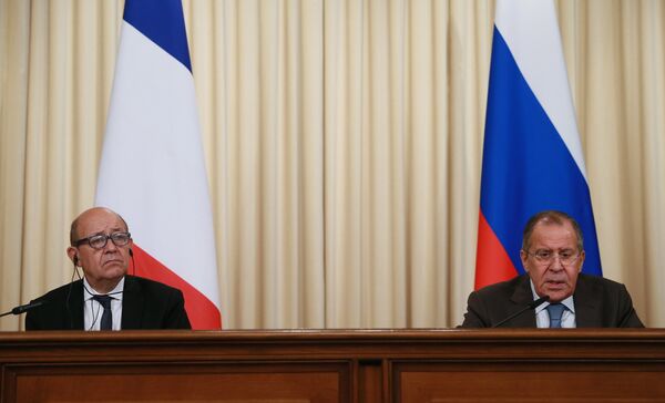 Sergueï Lavrov et Jean-Yves Le Drian - Sputnik Afrique