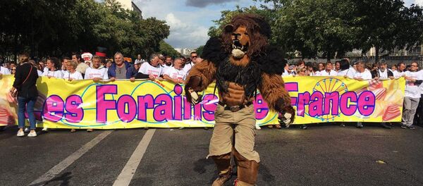 Акция протеста в Париже против внесения поправок в Трудовой кодекс - Sputnik Afrique