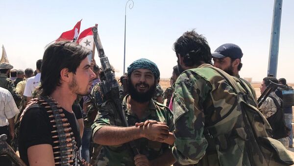 Сирийские войска прорвали кольцо окружения на главном южном въезде в Дейр-эз-Зор - Sputnik Afrique