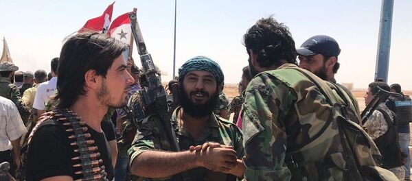 Сирийские войска прорвали кольцо окружения на главном южном въезде в Дейр-эз-Зор - Sputnik Afrique