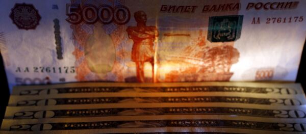 Денежные купюры США и России - Sputnik Afrique