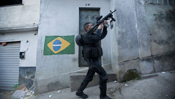 Um policial de elite da BOPE, Rio de Janeiro, foto de arquivo - Sputnik Afrique