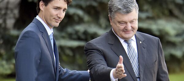 Piotr Porochenko et Justin Trudeau à Kiev - Sputnik Afrique
