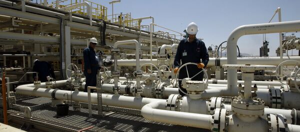 Une raffinerie de pétrole située dans le Kurdistan irakien - Sputnik Afrique