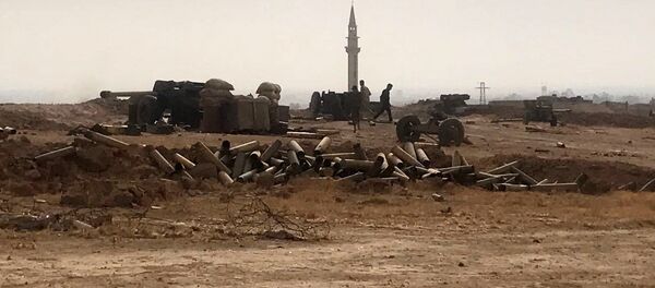 Des combattants syriens à Deir ez-Zor - Sputnik Afrique