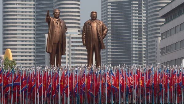 Праздничные мероприятия, посвященные 105-й годовщине со дня рождения Ким Ир Сена, в КНДР - Sputnik Afrique