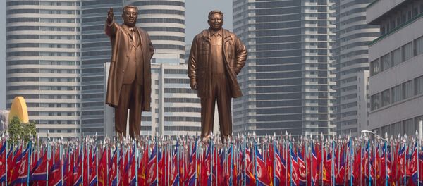 Праздничные мероприятия, посвященные 105-й годовщине со дня рождения Ким Ир Сена, в КНДР - Sputnik Afrique