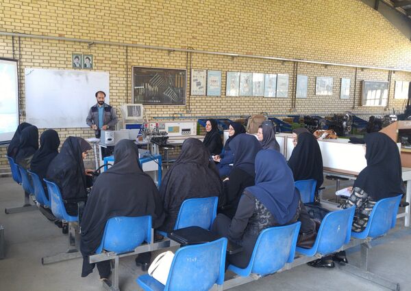 Cours pour femmes-mécaniciennes en Iran - Sputnik Afrique