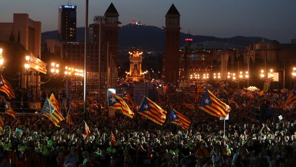Acto a favor del referéndum para la independencia de Cataluña celebrado en Barcelona, España - Sputnik Afrique