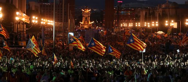 Acto a favor del referéndum para la independencia de Cataluña celebrado en Barcelona, España - Sputnik Afrique