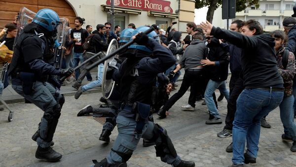 Affrontements entre manifestants anti-G7 et forces de l'ordre à Turin - Sputnik Afrique