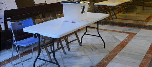 Un bureau de vote en Catalogne - Sputnik Afrique