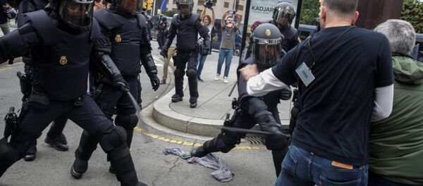 Violence policière en Catalogne - Sputnik Afrique