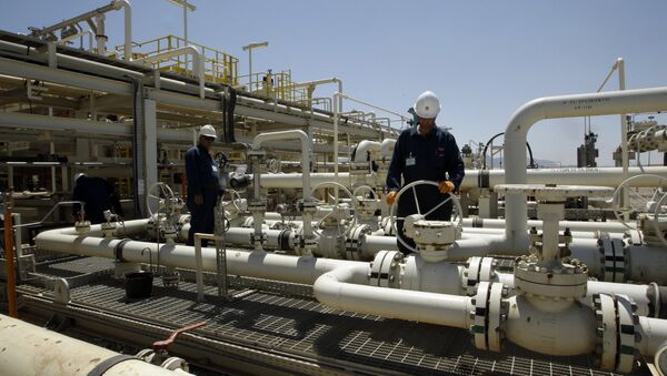 Une raffinerie de pétrole située dans le Kurdistan irakien - Sputnik Afrique