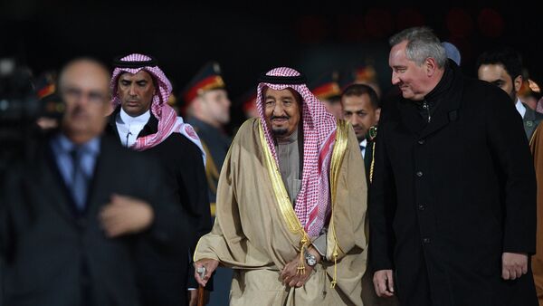 Прилет короля Саудовской Аравии С. Аль-Сауда в Москву - Sputnik Afrique