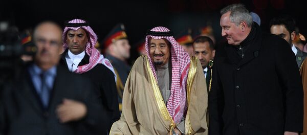 Прилет короля Саудовской Аравии С. Аль-Сауда в Москву - Sputnik Afrique