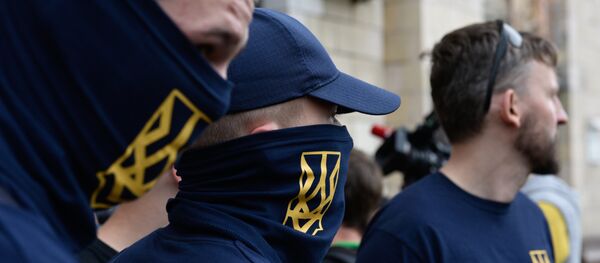 В Киеве разгромили магазин из-за стертых граффити времен евромайдана В Киеве разгромили магазин из-за стертых граффити времен евромайдана - Sputnik Afrique