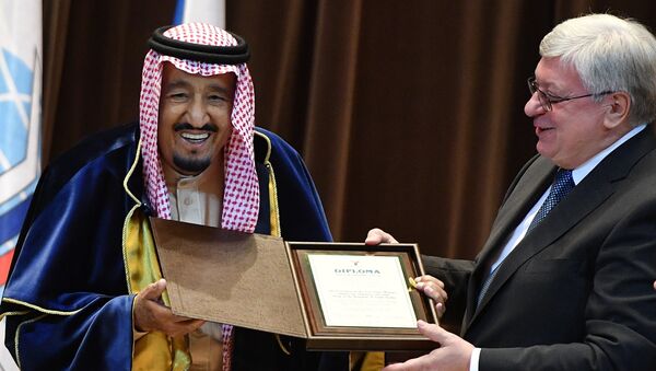 Le roi saoudien Salmane bel Abdelaziz Al Saoud nommé docteur honoris causa par MGIMO - Sputnik Afrique