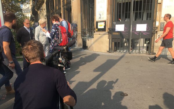 Piotr Pavlenski incendie la Banque de France, Place de la Bastille - Sputnik Afrique