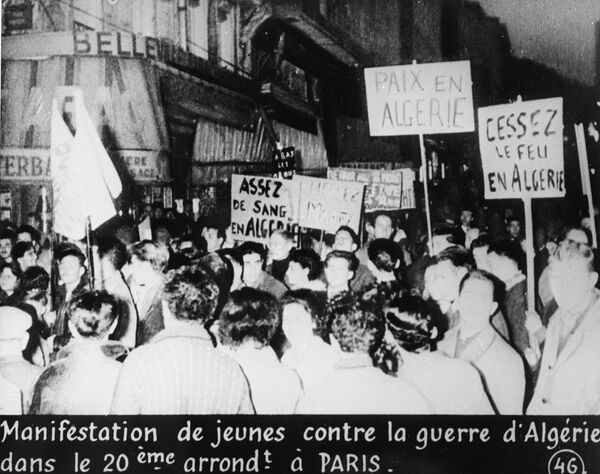 la manifestation contre la guerre en Algérie la manifestation contre la guerre en Algérie - Sputnik Afrique