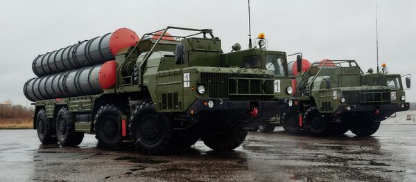Les systèmes de missiles sol-air S-400 Triumph - Sputnik Afrique