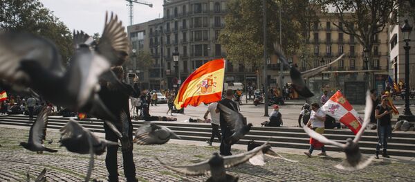 Акция в поддержку единства Испании в Барселоне - Sputnik Afrique