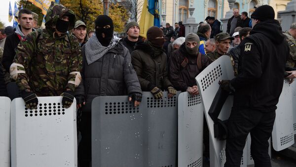 Des manifestants à Kiev - Sputnik Afrique