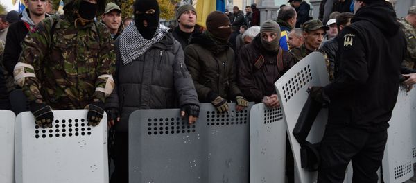 Des manifestants à Kiev - Sputnik Afrique