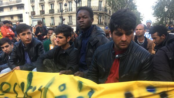 Manifestation des migrants à Paris - Sputnik Afrique