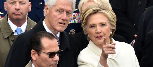 Hillary Clinton et Bill Clinton - Sputnik Afrique