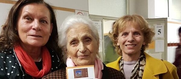 Une Italienne Une Italienne - Sputnik Afrique