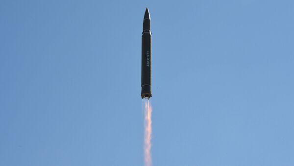 El lanzamiento de un misil balístico por Corea del Norte - Sputnik Afrique