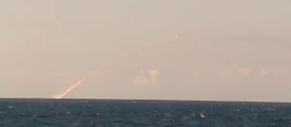 Подлодка Великий Новгород поразила ракетами Калибр объекты террористов в районе Дэйр-эз-Зора Подлодка Великий Новгород поразила ракетами Калибр объекты террористов в районе Дэйр-эз-Зора - Sputnik Afrique