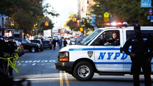 Police block off the street after a shooting incident in New York City, U.S. October 31, 2017. - Sputnik Afrique