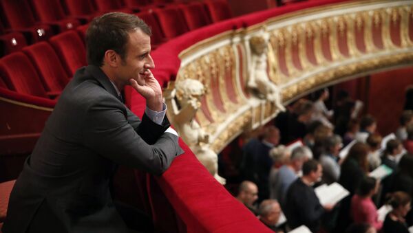 French President Emmanuel Macron attends a rehearsal at Strasbourg's Opera, eastern France, on October 31, 2017. - Sputnik Afrique