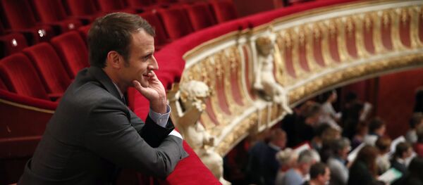 French President Emmanuel Macron attends a rehearsal at Strasbourg's Opera, eastern France, on October 31, 2017. - Sputnik Afrique