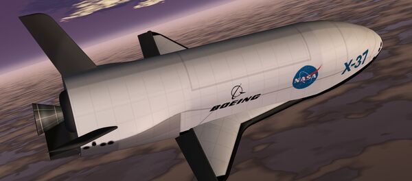 Artist's concept of X-37 flying through the clouds. - Sputnik Afrique