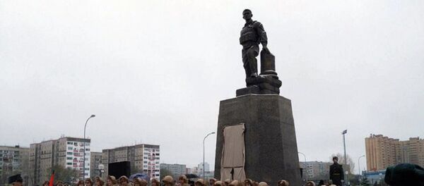 памятник Александр Прохоренко Сирия Оренбург - Sputnik Afrique